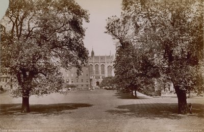 Postkarte mit Blick auf die Temple Gardens von English Photographer